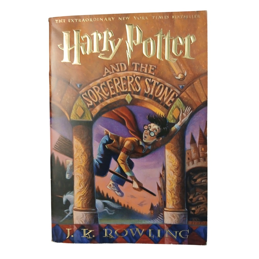 Harry Potter and the Sorcerer's Stone J.K. Rowling Paperback Scholastic 1999‎